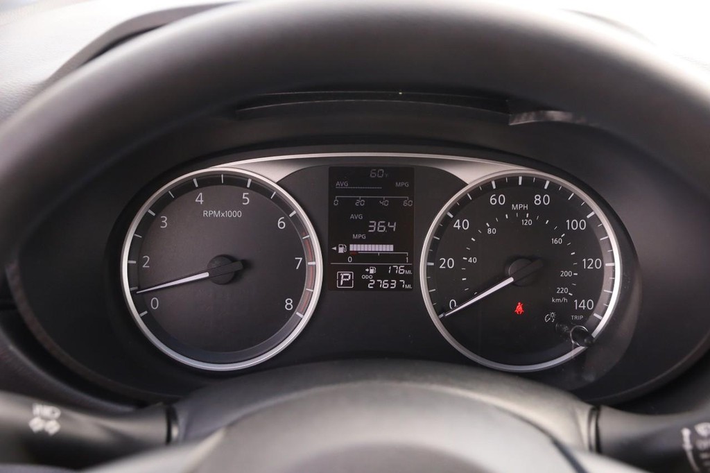 Nissan Versa Vehicle Image 13