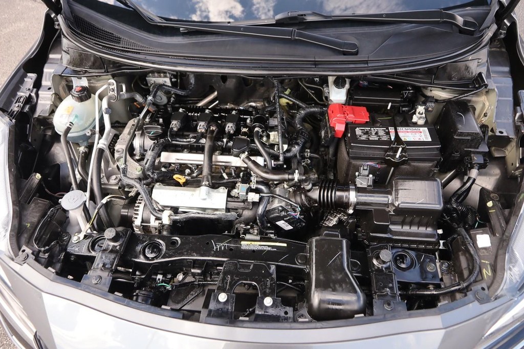 Nissan Versa Vehicle Image 24