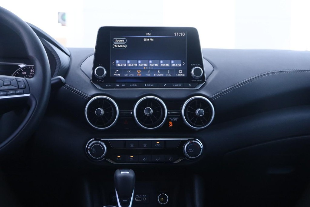 Nissan Sentra Vehicle Image 24