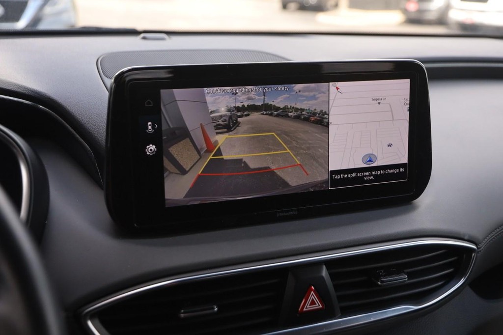 Hyundai Santa Fe Vehicle Image 16
