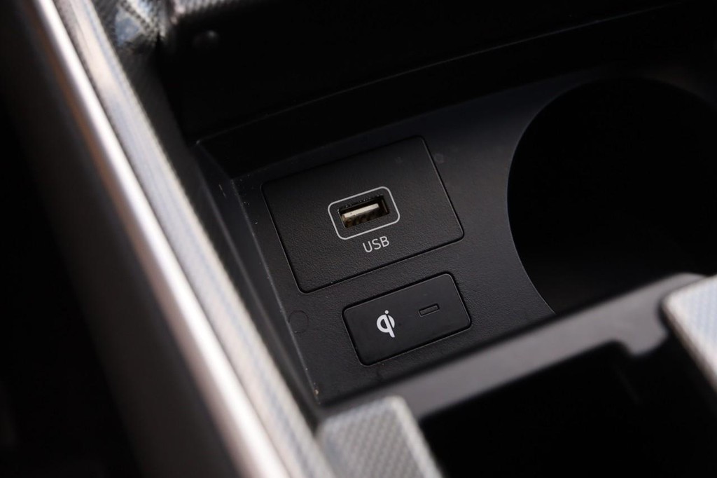 Hyundai Santa Fe Vehicle Image 19