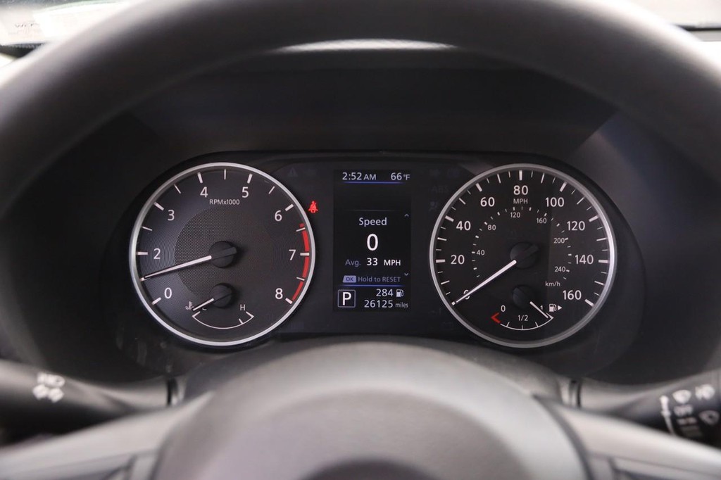 Nissan Sentra Vehicle Image 13
