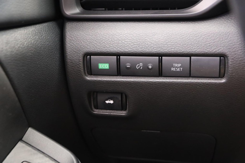 Nissan Sentra Vehicle Image 20