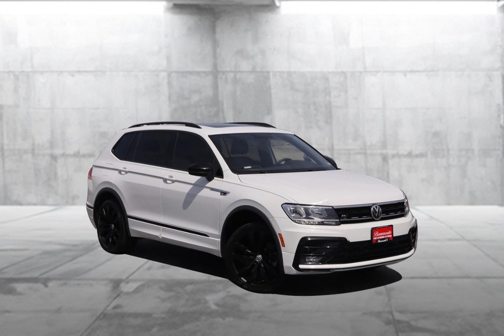 Volkswagen Tiguan Vehicle Image 02