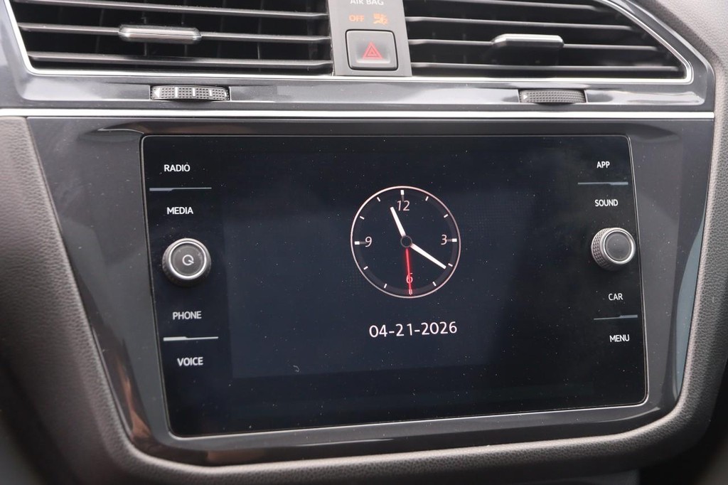 Volkswagen Tiguan Vehicle Image 17