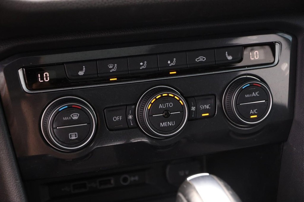 Volkswagen Tiguan Vehicle Image 19