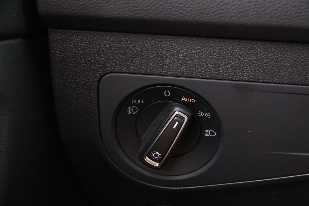 Volkswagen Tiguan Vehicle Image 22