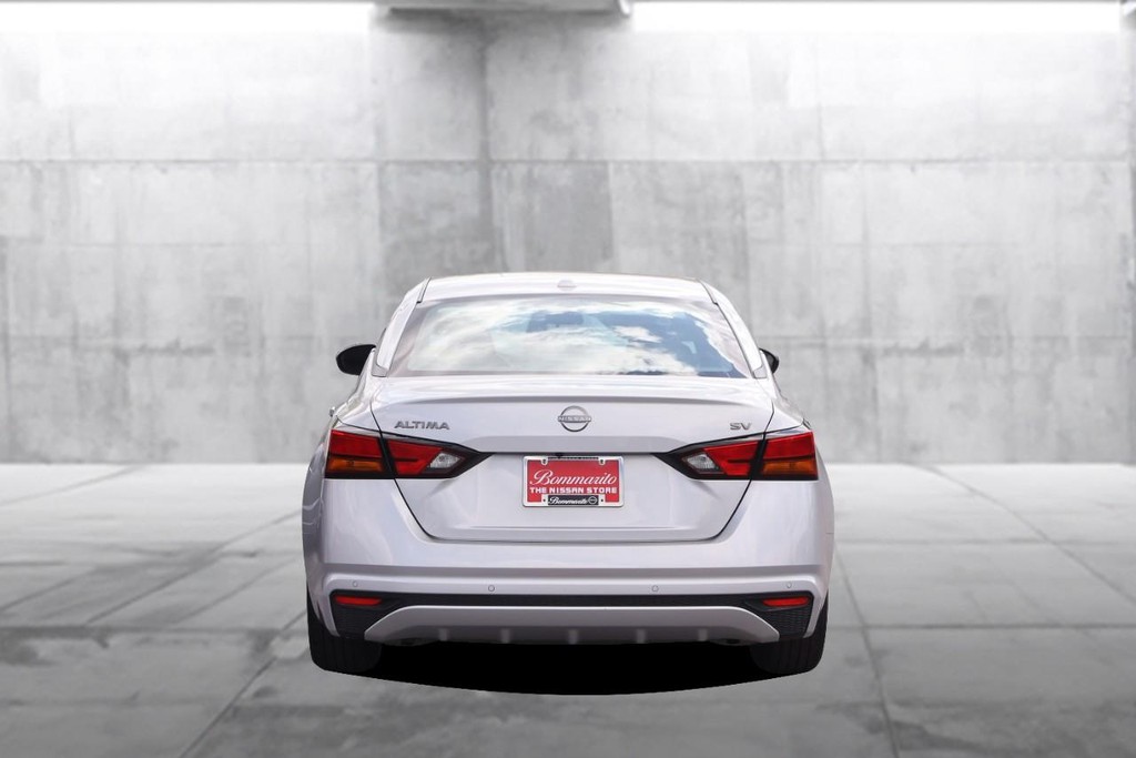 Nissan Altima Vehicle Image 06