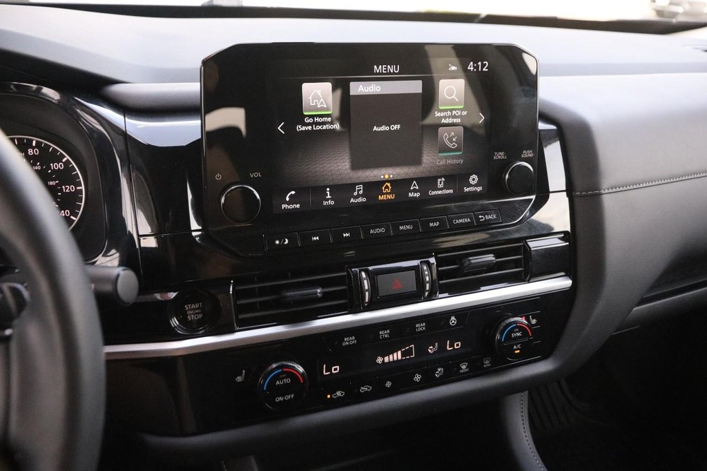 Nissan Pathfinder Vehicle Image 17