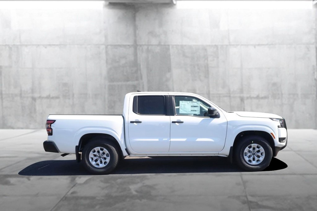 Nissan Frontier Vehicle Image 05