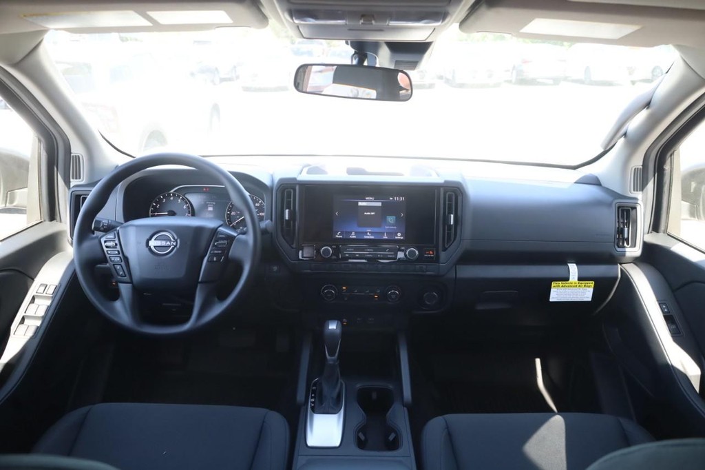 Nissan Frontier Vehicle Image 07