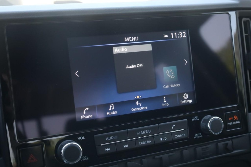 Nissan Frontier Vehicle Image 14