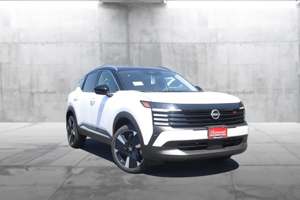 Nissan Kicks Vehicle Image 02