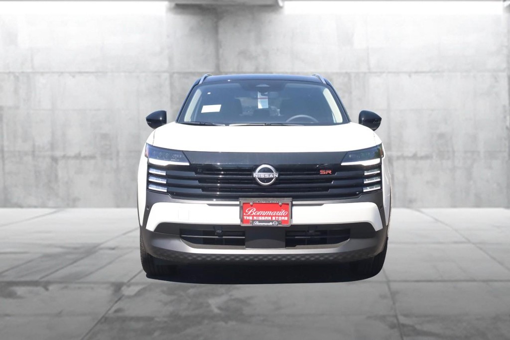 Nissan Kicks Vehicle Image 04