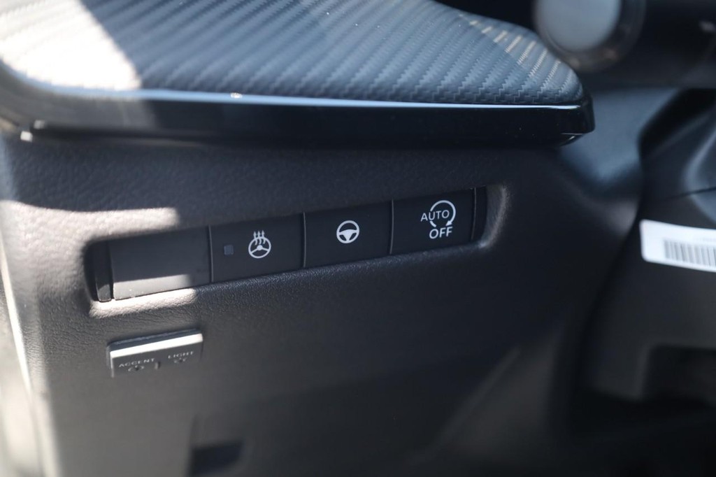 Nissan Kicks Vehicle Image 12