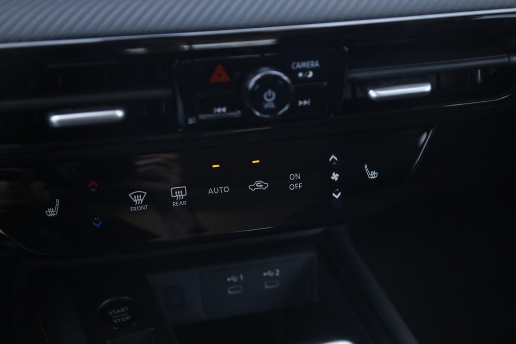 Nissan Kicks Vehicle Image 16