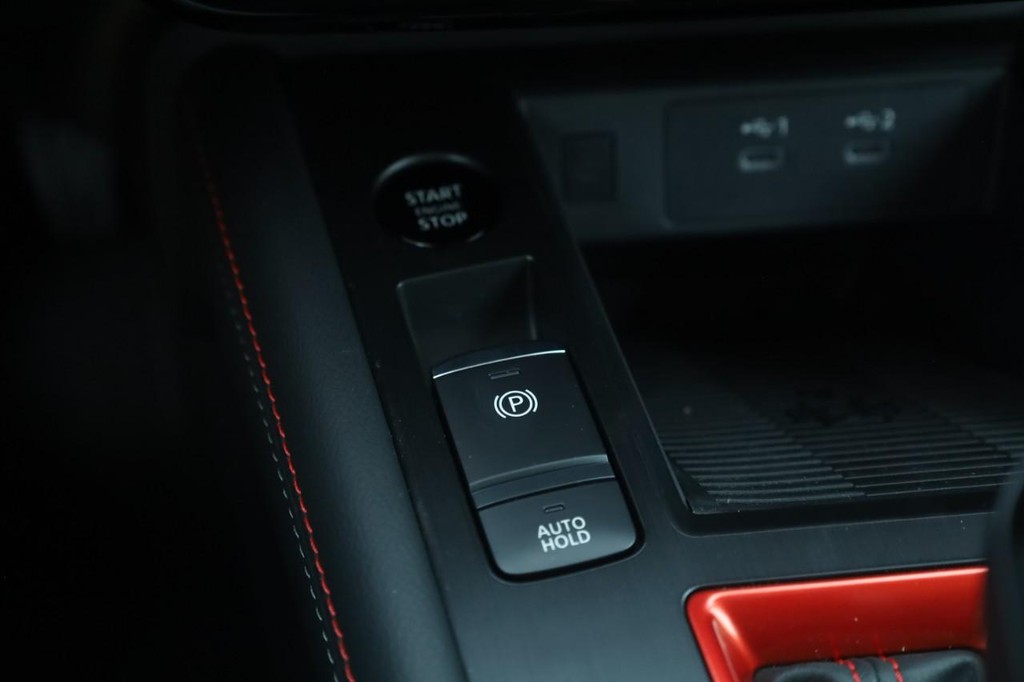 Nissan Kicks Vehicle Image 18