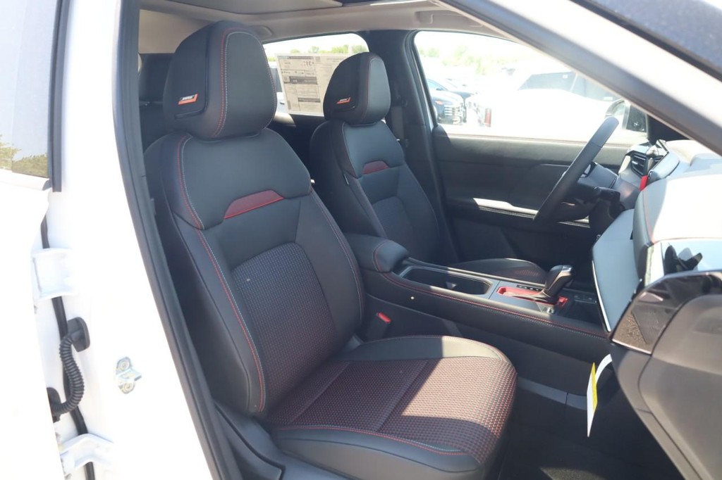 Nissan Kicks Vehicle Image 21
