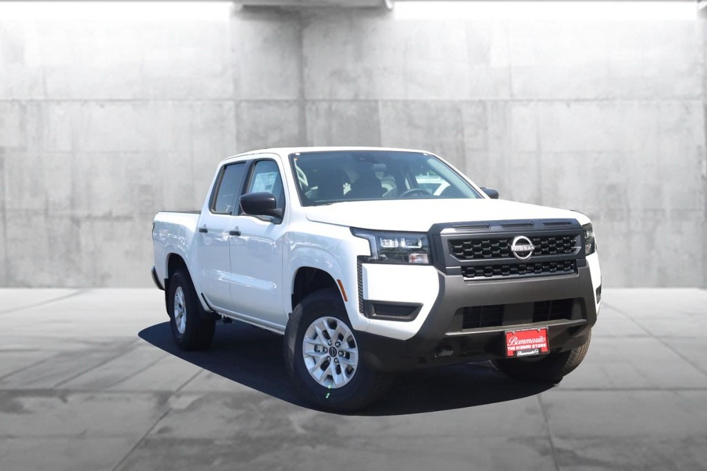 Nissan Frontier Vehicle Image 02