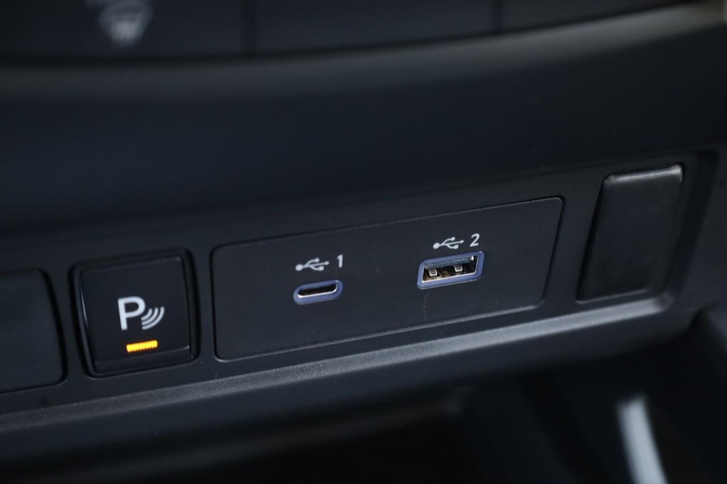 Nissan Frontier Vehicle Image 17