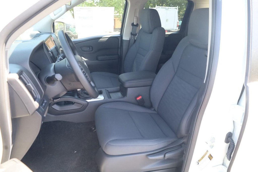 Nissan Frontier Vehicle Image 19