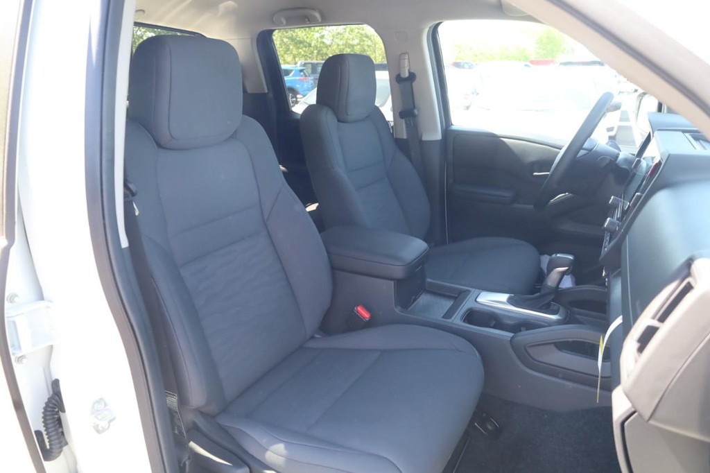 Nissan Frontier Vehicle Image 20