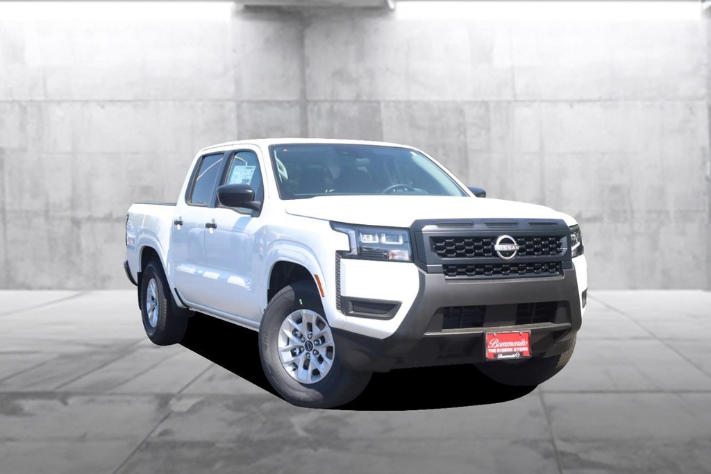 Nissan Frontier Vehicle Image 02