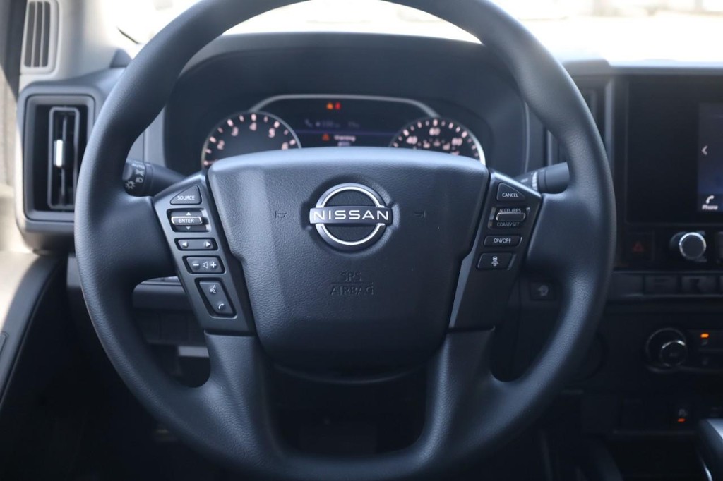 Nissan Frontier Vehicle Image 08