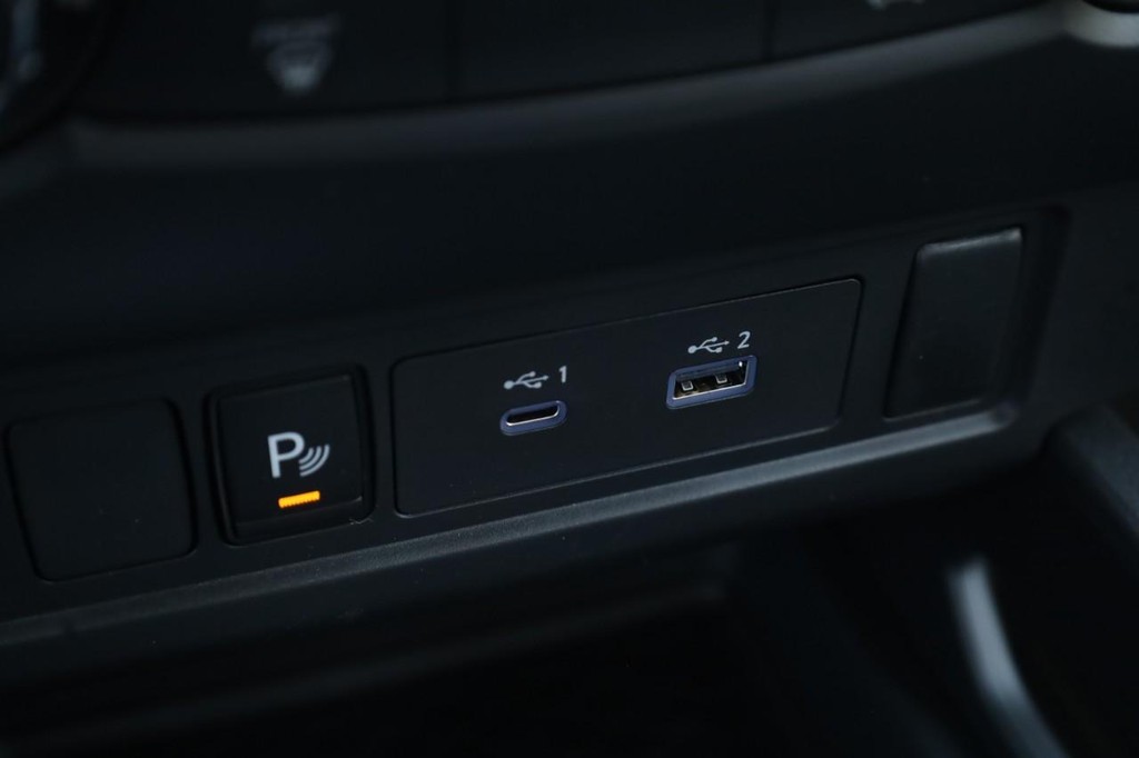 Nissan Frontier Vehicle Image 17