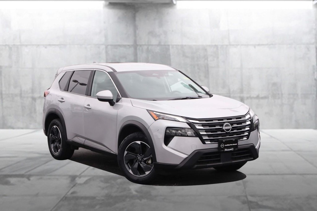 Nissan Rogue Vehicle Image 02