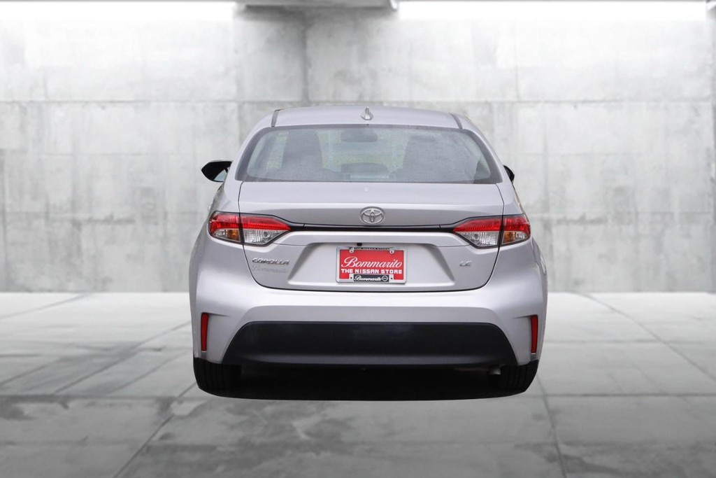 Toyota Corolla Vehicle Image 06