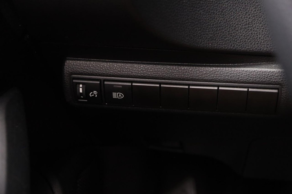 Toyota Corolla Vehicle Image 17