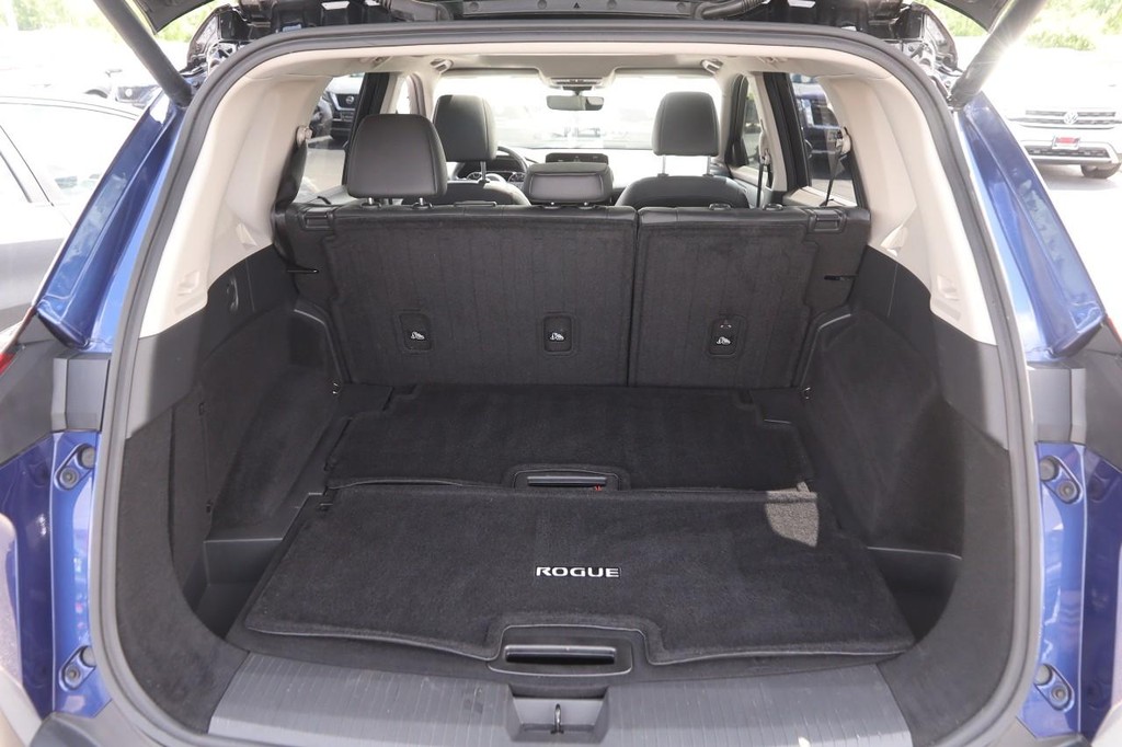 Nissan Rogue Vehicle Image 07