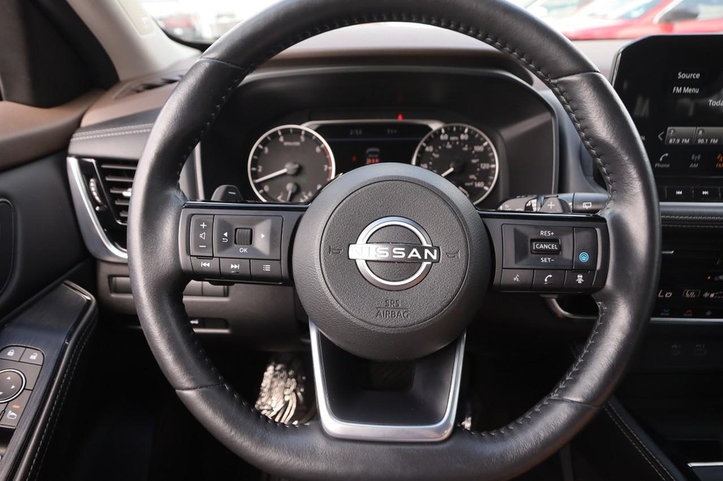 Nissan Rogue Vehicle Image 12