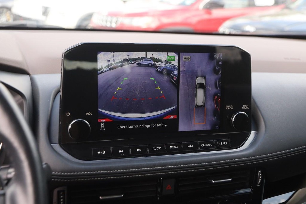 Nissan Rogue Vehicle Image 19