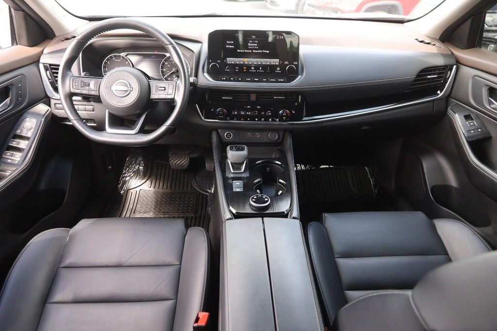 Nissan Rogue Vehicle Image 23