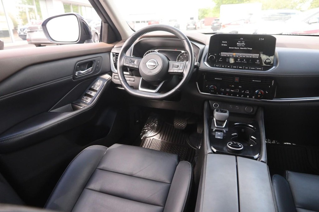 Nissan Rogue Vehicle Image 24