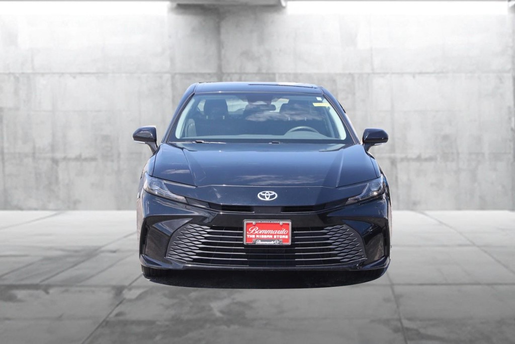 Toyota Camry Vehicle Image 04