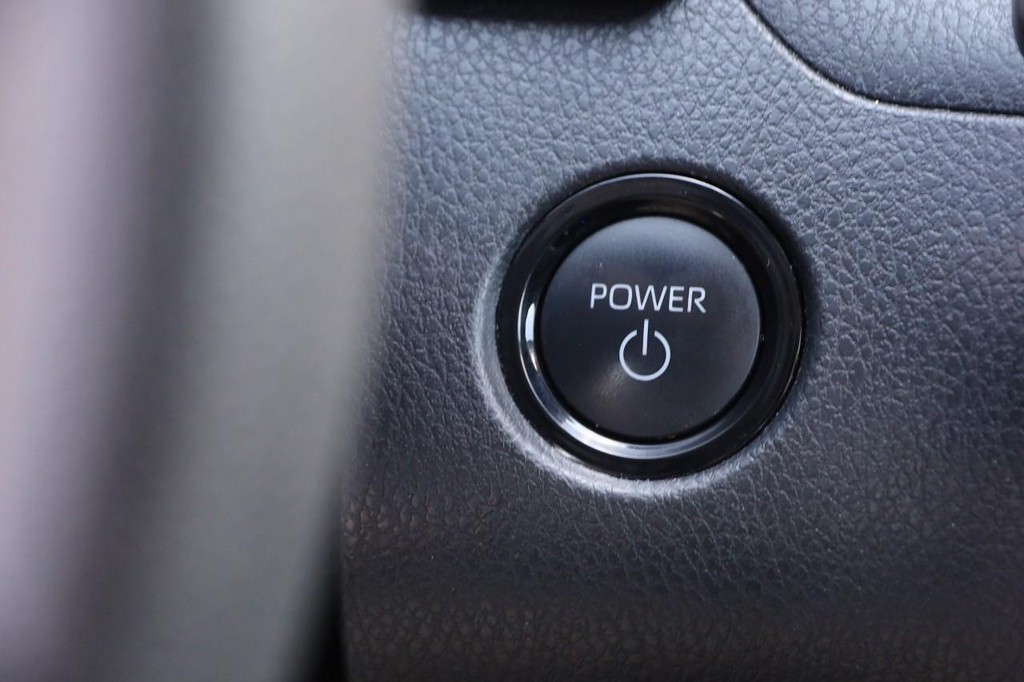 Toyota Camry Vehicle Image 14