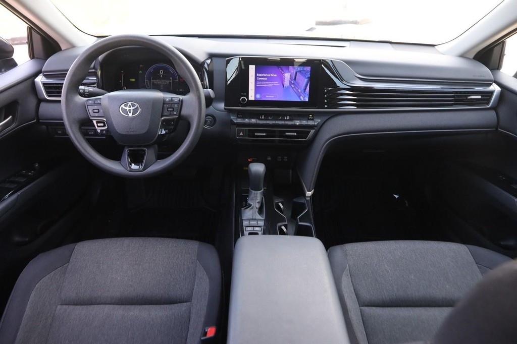 Toyota Camry Vehicle Image 21