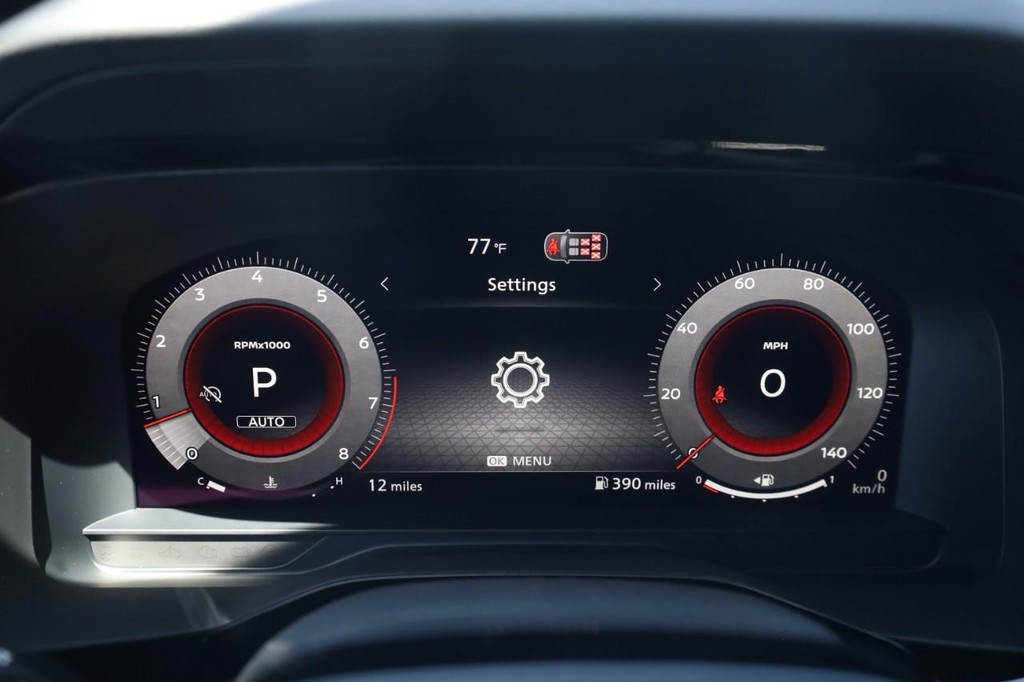 Nissan Pathfinder Vehicle Full-screen Gallery Image 14
