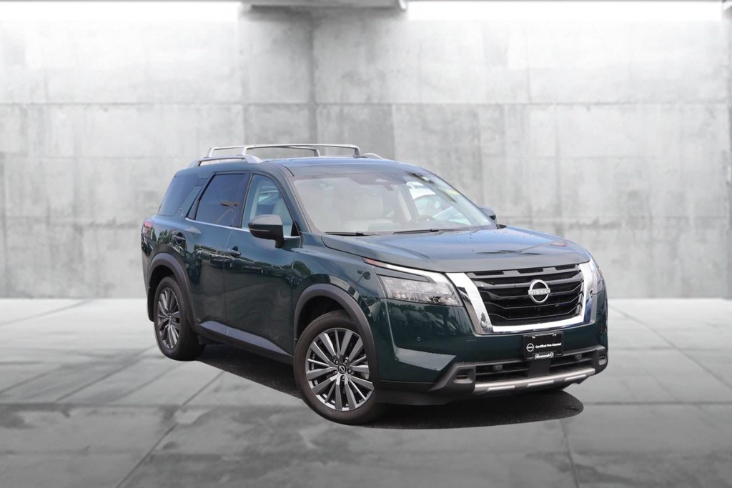 Nissan Pathfinder Vehicle Image 02