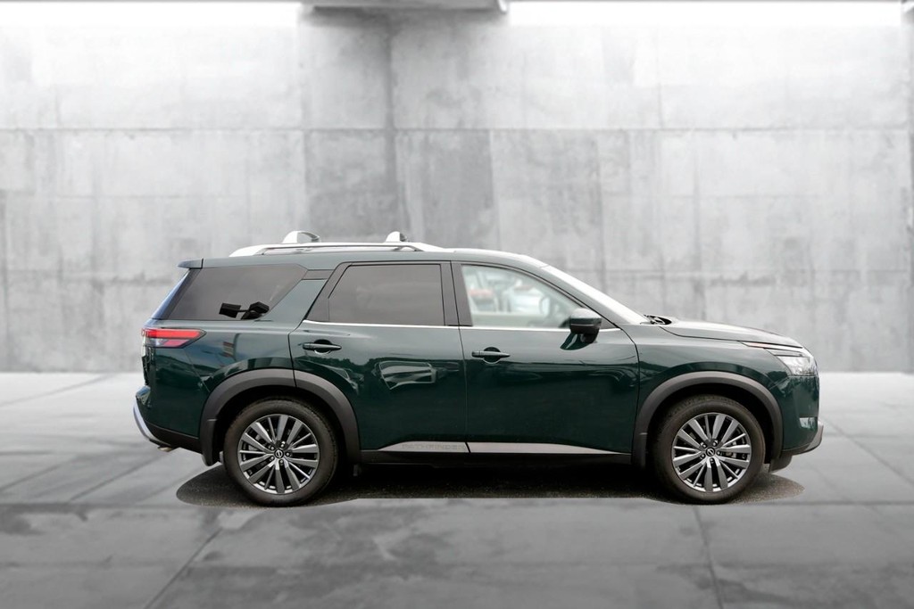 Nissan Pathfinder Vehicle Image 05