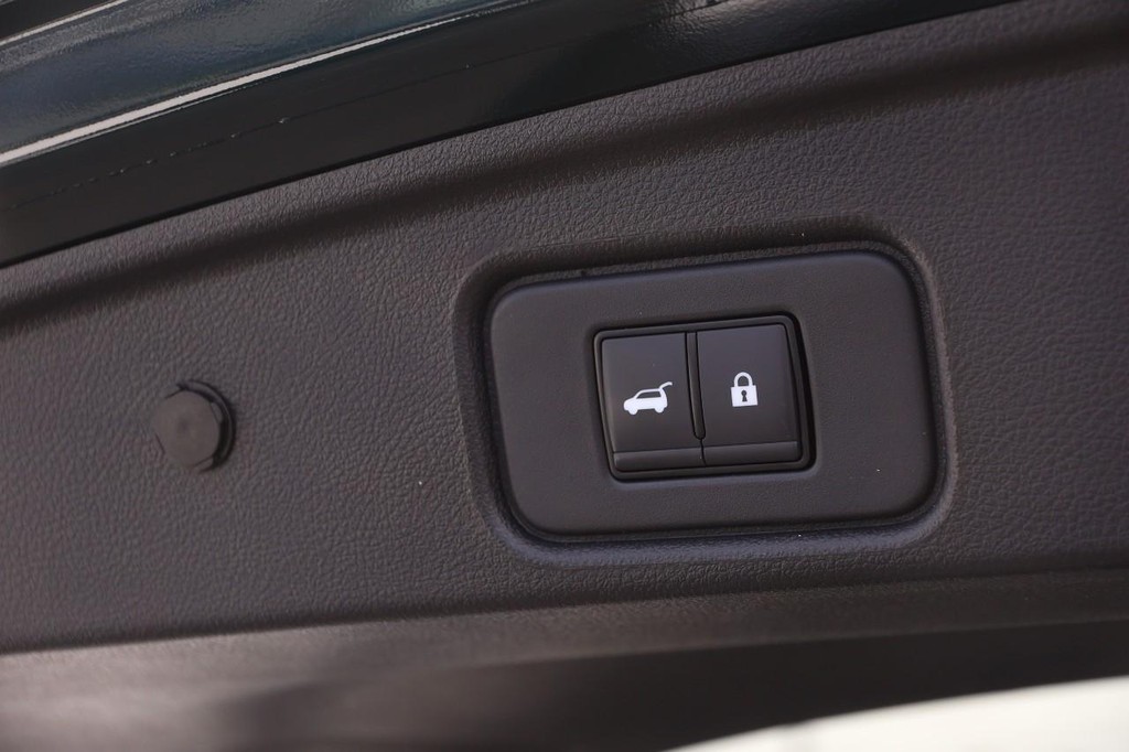 Nissan Pathfinder Vehicle Image 08