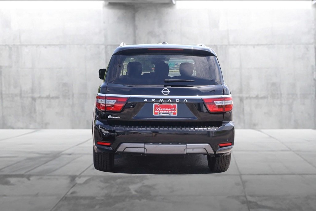 Nissan Armada Vehicle Image 06