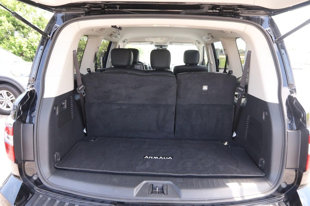 Nissan Armada Vehicle Image 07