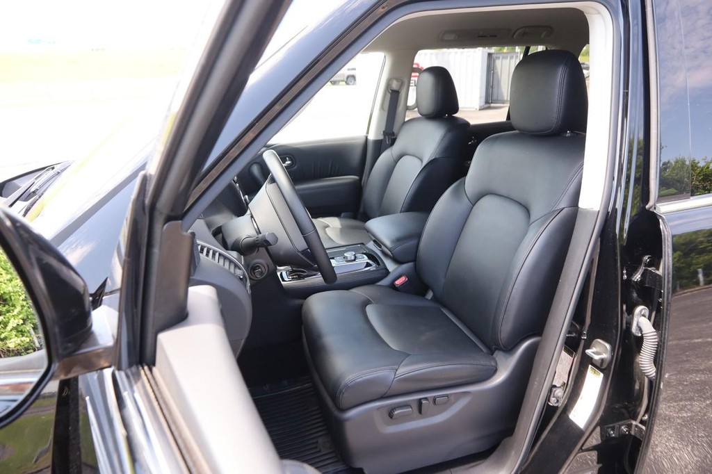 Nissan Armada Vehicle Image 08