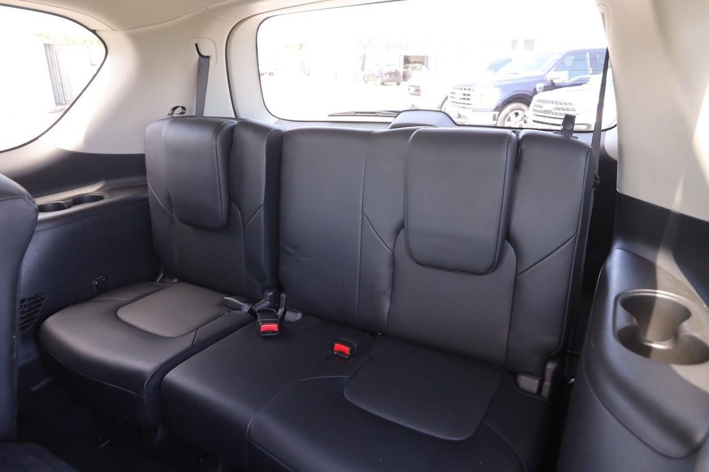 Nissan Armada Vehicle Image 10