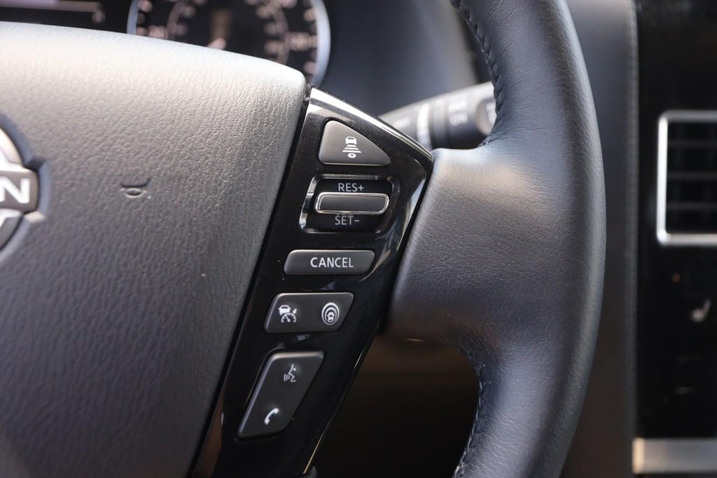 Nissan Armada Vehicle Image 13