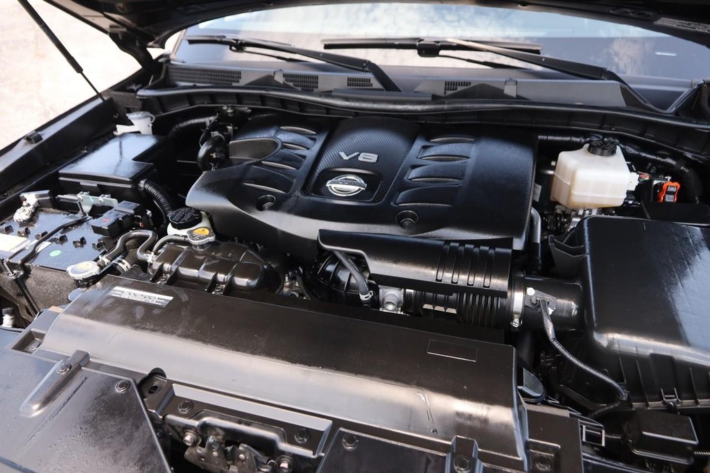 Nissan Armada Vehicle Image 23
